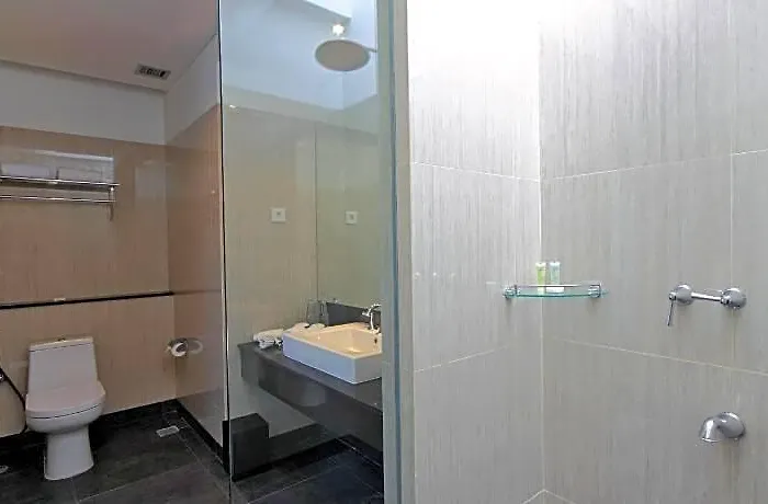 Santika Siligita Hotel 3*