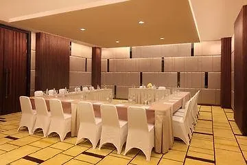 Hotel Santika Siligita 3*