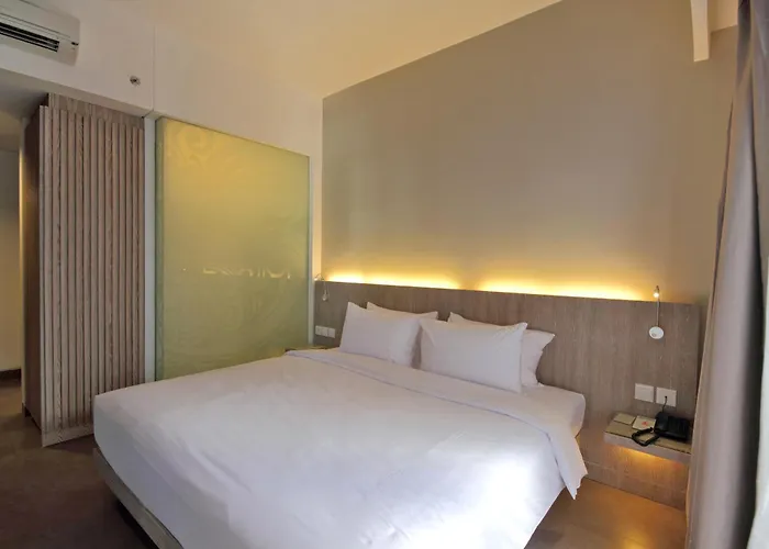 Santika Siligita Hotel 3*