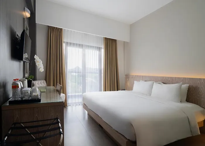 Santika Siligita Hotel 3*