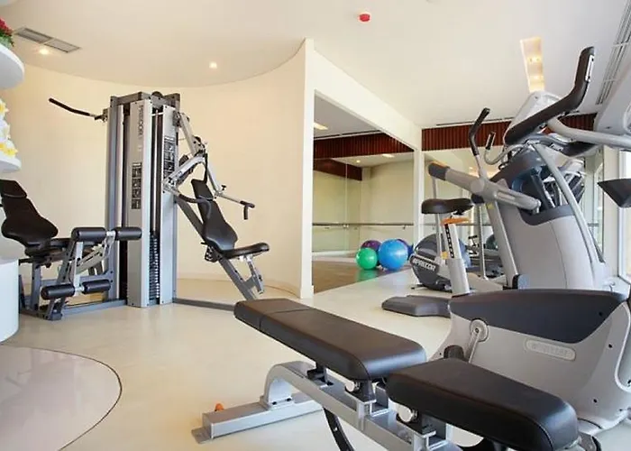 Hotel Santika Siligita 3*